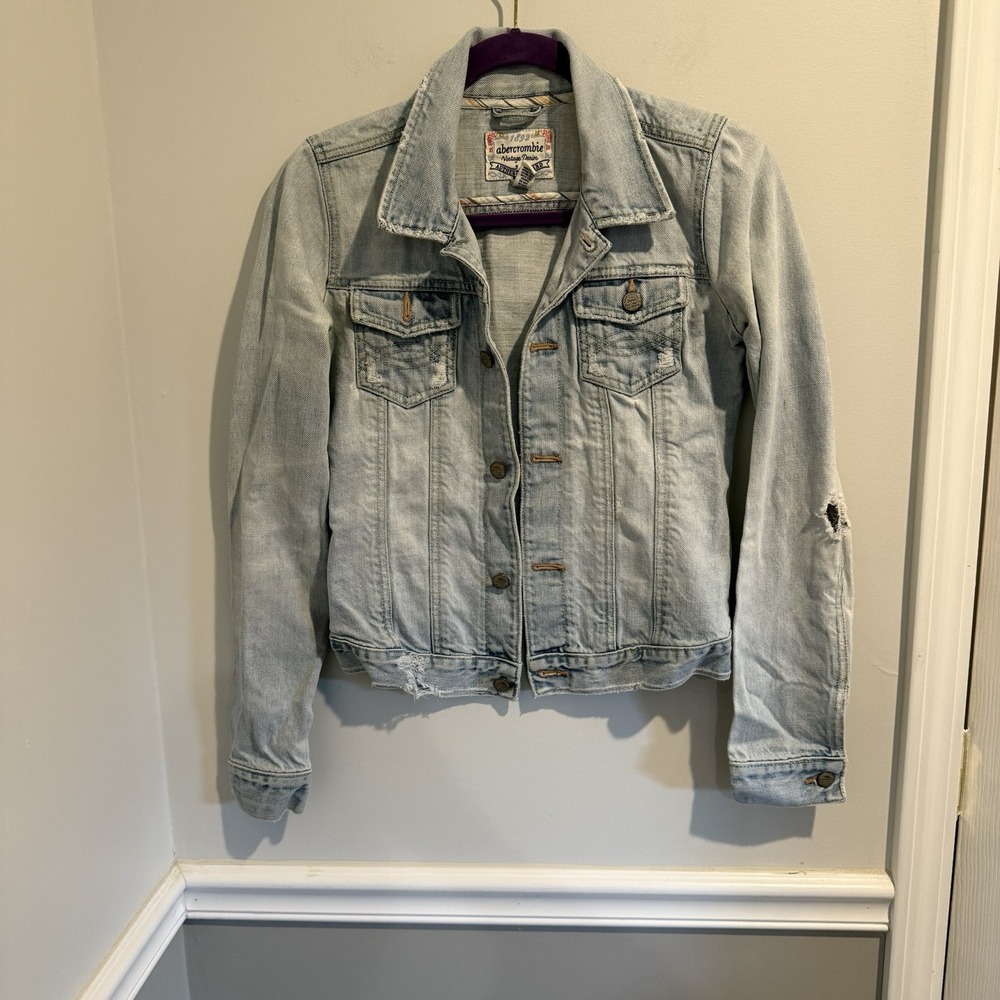 Vintage Abercrombie & Fitch Girls L Denim Jacket‎ Light Wash Trucker Distressed